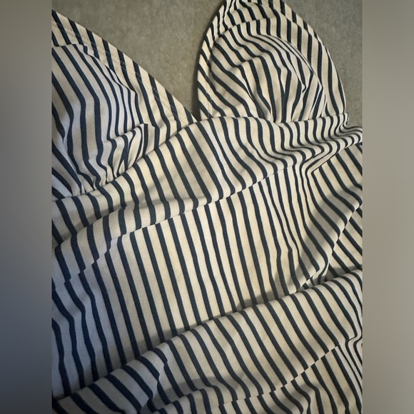 NWT CUPSHE One Piece Swimsuit Tummy Control V white blue vertical stripes size S - Picture 2 of 4